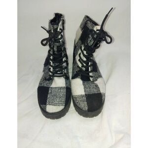 Bamboo DIRECT-15X Women's Size 6 Black/White Check Plaid Fabric Ankle Boot